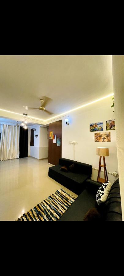 Apartment Panah . *
